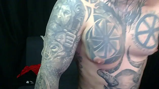 devilWithTats লাইভ XXX চ্যাট