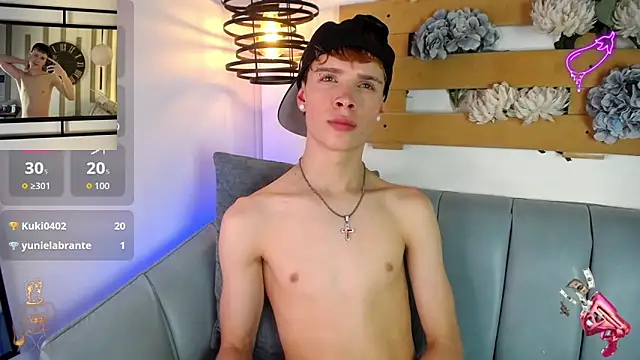 JackFrosst 라이브 XXX 채팅