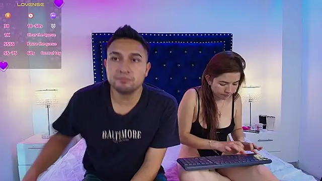 Alissa_and_alann Show in webcam