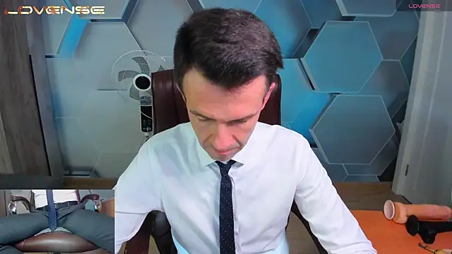 SteveTiger XXX чат на живо
