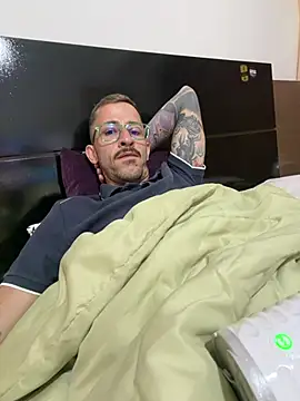 MeladoDiMel Adlı Modelin Canlı XXX Sohbeti