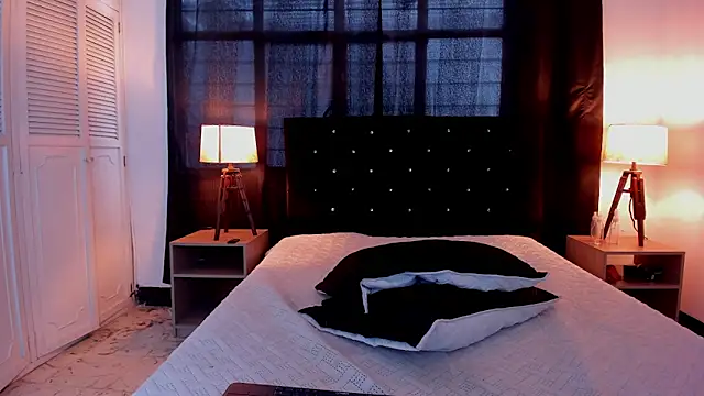 XXX chat uživo modela YasiryCoper