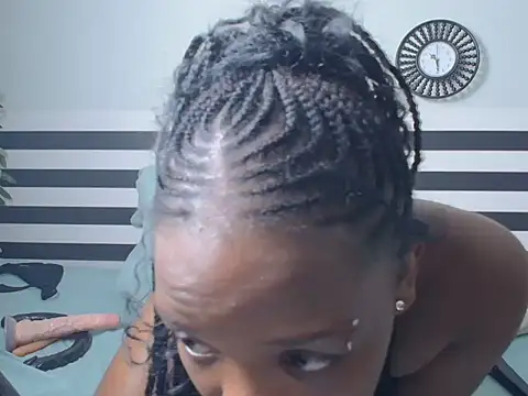 Czat XXX na żywo – FreakyNubian