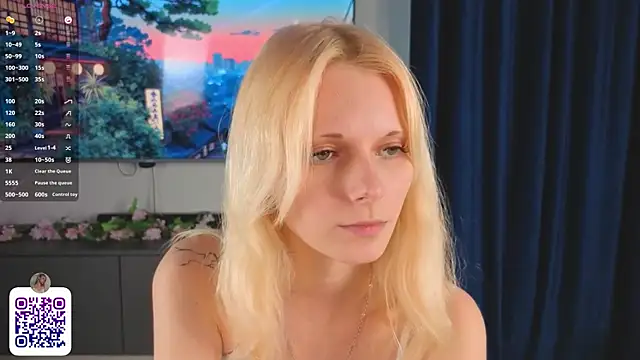 Онлайн чат XXX JuanaSumma