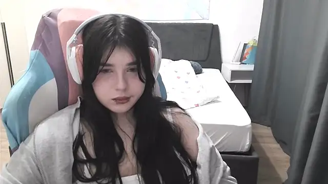 LunarMia's Live XXX Chat