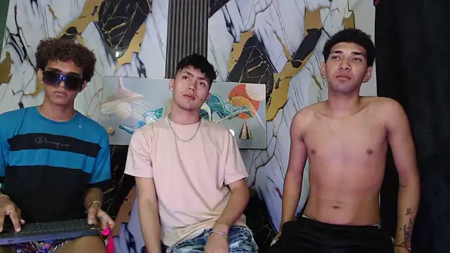VERY_HOT_GUYS live XXX chat