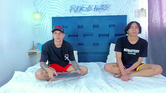 BOULGUYS Live XXX Chat