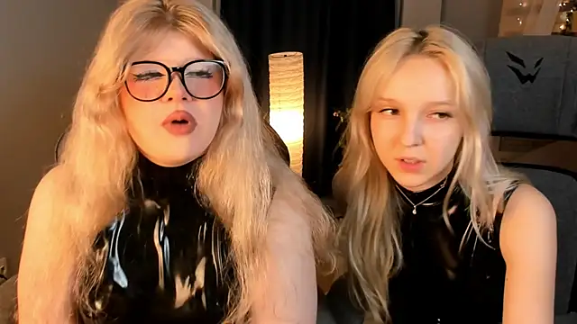 XXX chat uživo modela LilithNlsn
