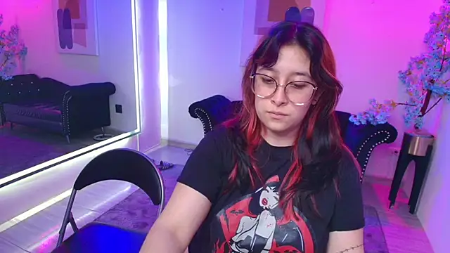 TarlyWho Chat XXX live
