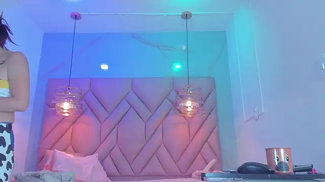 AngelaaCute_ élő XXX-chatje
