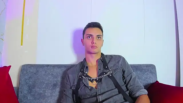 andrewevans46 XXX чат на живо