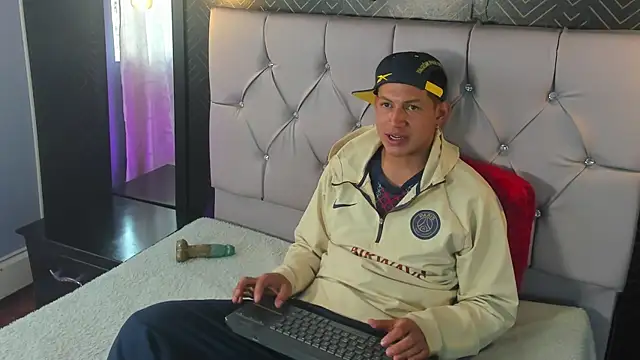 Tony_Zackk – Naživo XXX chat