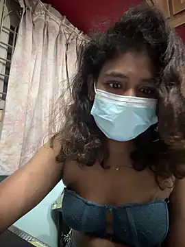 Chat +18 de Nisha-moon ao vivo