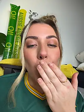 Aussielulu's Live XXX Chat