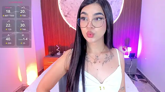 RoseCassie's Live XXX Chat