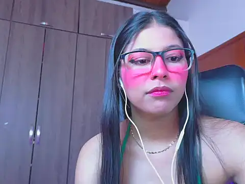_ALLYSON18_ Adlı Modelin Canlı XXX Sohbeti