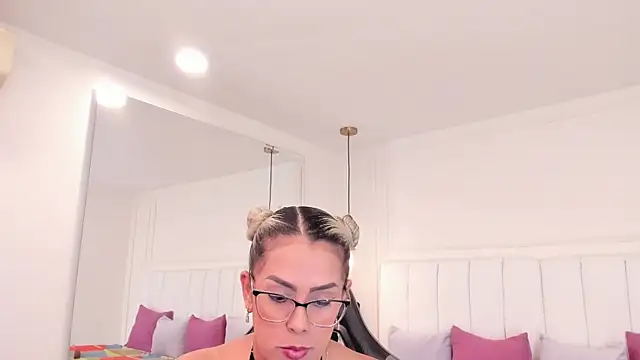 dolly_walker élő XXX-chatje