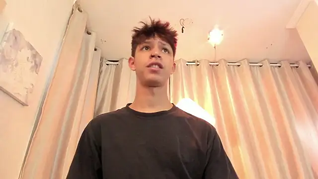 دردشة Ethan_qop الجنسية المباشرة