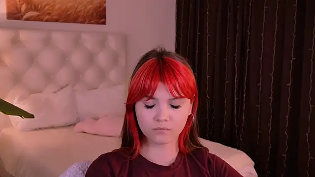 EvaThopson XXX чат на живо