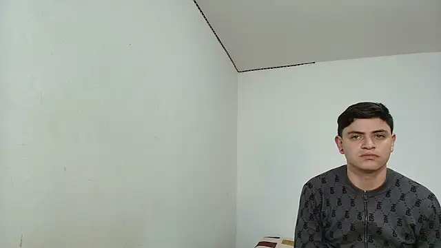 Naughty_Nights_Live 现场XXX聊天