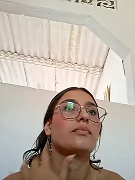 XXX chat uživo modela Ary-18