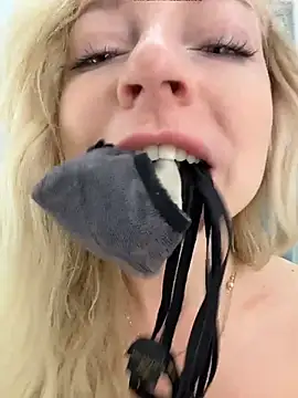 Онлайн чат XXX melissa_grr