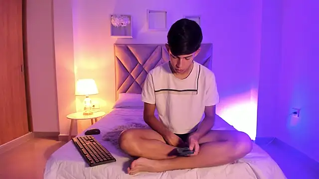 Baby_noahtt's Live XXX Chat