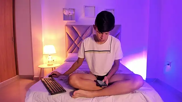 Baby_noahtt – Live XXX-chat