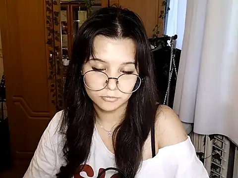 Adilily's Live XXX Chat