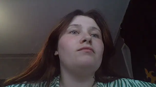 Chat +18 de Light_Luna ao vivo