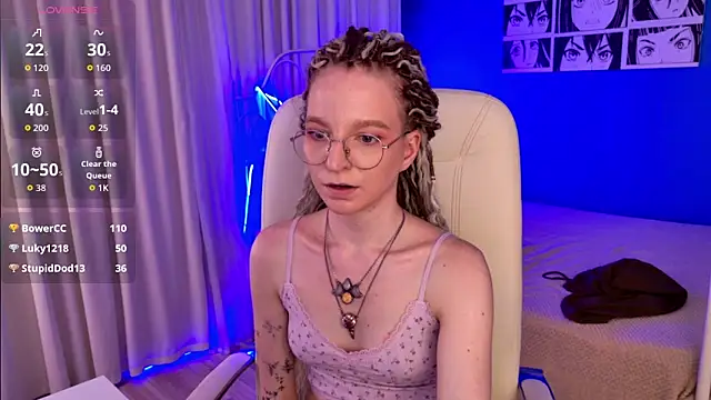 VioletShine live XXX chat