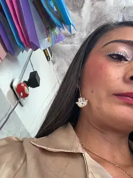 IsabellaMariet Adlı Modelin Canlı XXX Sohbeti