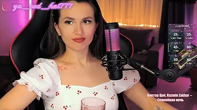 XXX chat uživo modela -RED_HAT-