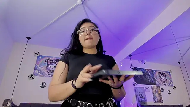 XXX chat uživo modela SabrinaV_