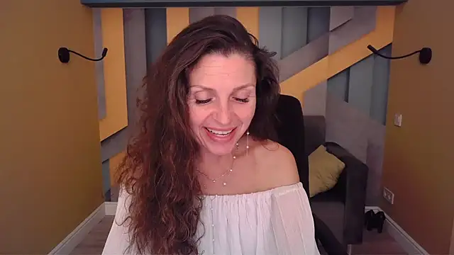 EllaLong live XXX chat