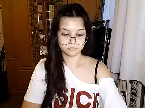 Adilily Chat XXX in diretta