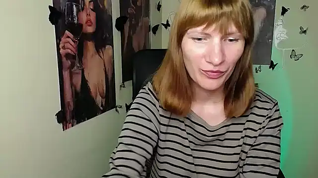 Rosalinda_ro Chat XXX in diretta