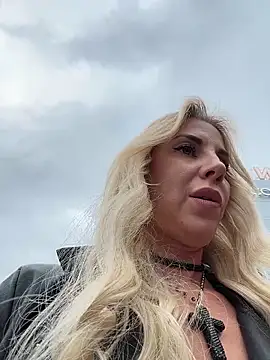 LisaMurr live XXX chat