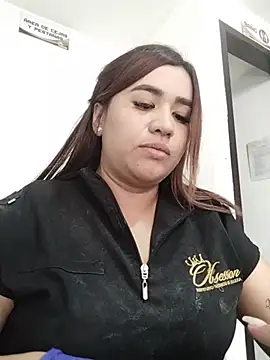 EmaGw7's Live XXX Chat