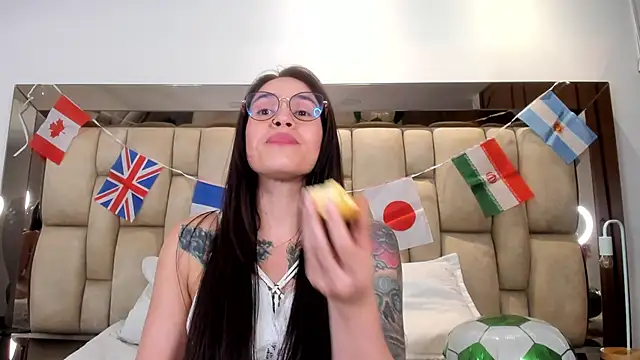 ValeryMontenegro: онлайн-секс-чат