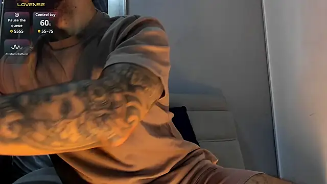 MarkWalker__ élő XXX-chatje