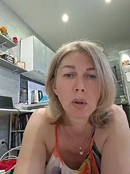 stellahere8 Live XXX Chat