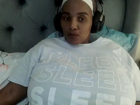 Chatroom XXX en direct de Lakwanda