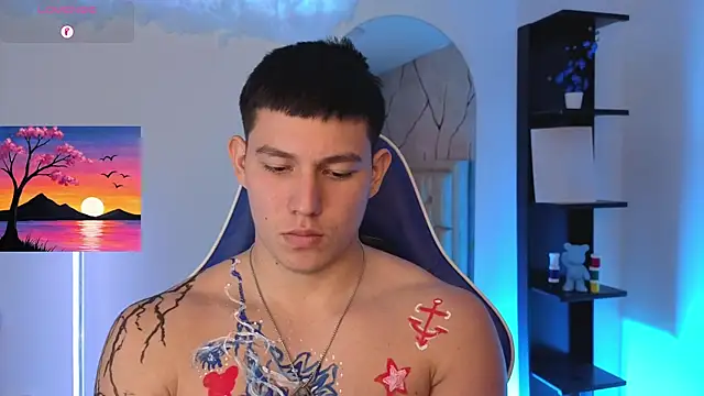 Онлайн чат XXX JamesCr_