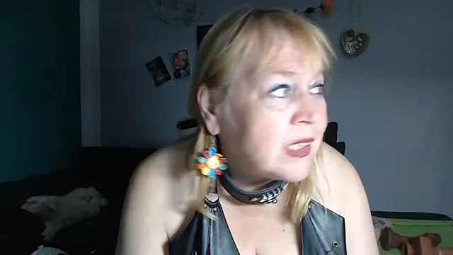 Chat +18 de Blasflittchen ao vivo