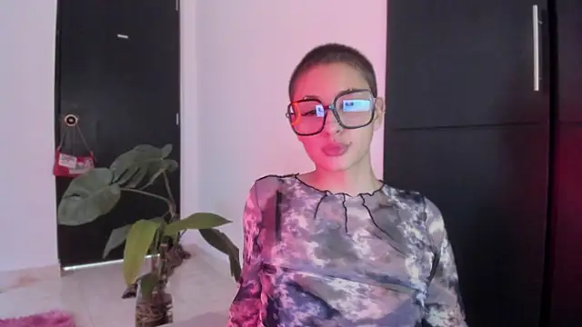 vandalovee_ Live XXX-Chat