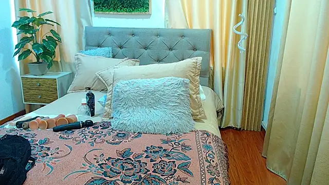 دردشة sasi_luna الجنسية المباشرة