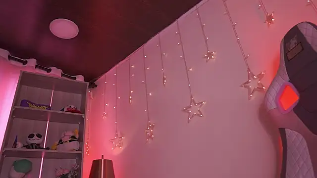 Chat +18 de Madison_Mayer_ ao vivo
