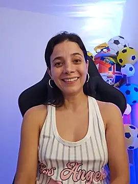 miaeyex Adlı Modelin Canlı XXX Sohbeti