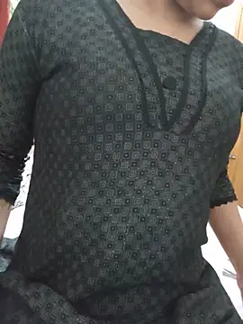 Tanha18 লাইভ XXX চ্যাট